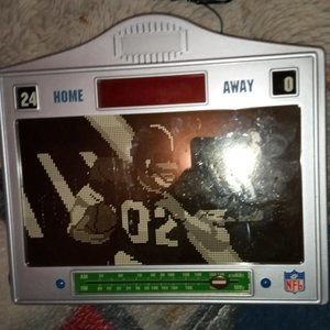 NFL Animated Football Scoreboard Clock Radio Team